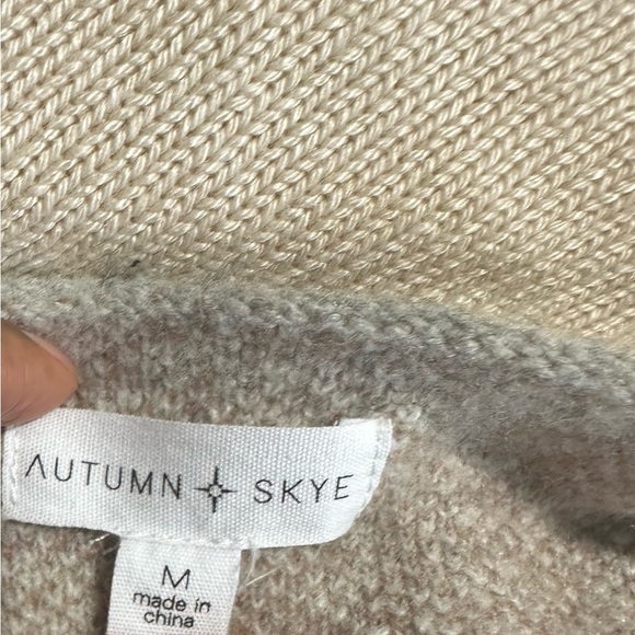 AUTUMN SKYE TAN WHITE GREY CARDIGAN SWEATER SIZE MEDIUM - Picture 5 of 6